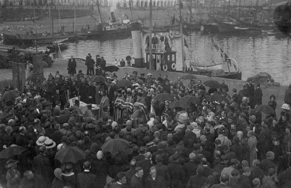 Seeing off the Expedition in Arkhangelsk, 1912. Creator: Nikolay Vasilyevich Pinegin.