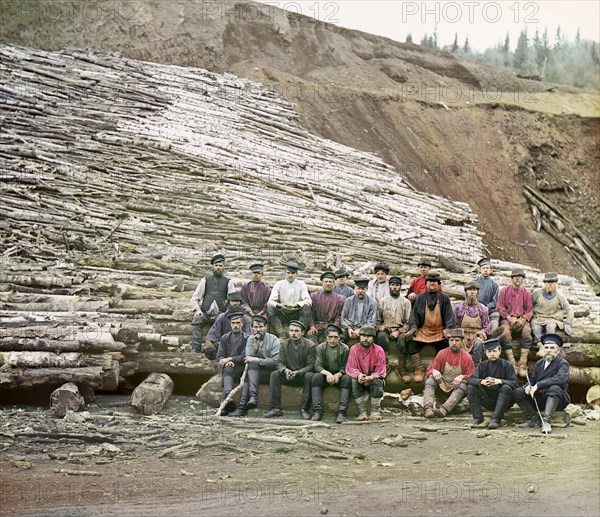 Transportation of lumber for the smelting of iron ore, 1910. Creator: Sergey Mikhaylovich Prokudin-Gorsky.