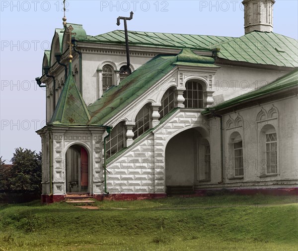 Entrance into the Fyodorovskaya Church, Yaroslavl, 1911. Creator: Sergey Mikhaylovich Prokudin-Gorsky.