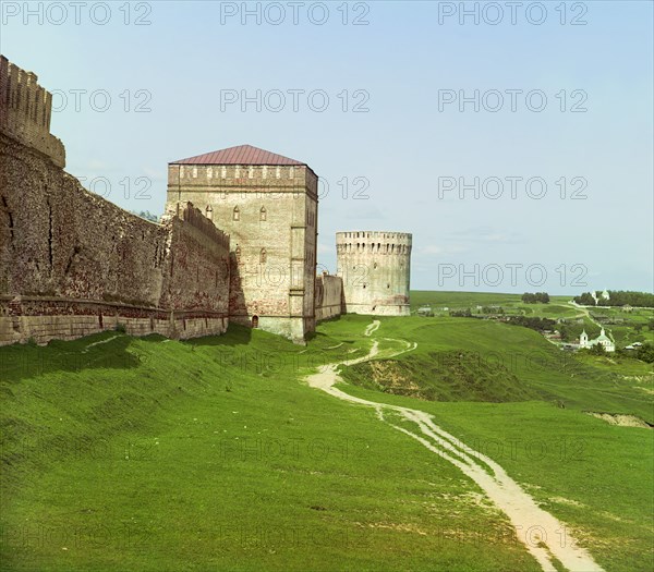 Smolensk: Fortress wall, 1912. Creator: Sergey Mikhaylovich Prokudin-Gorsky.