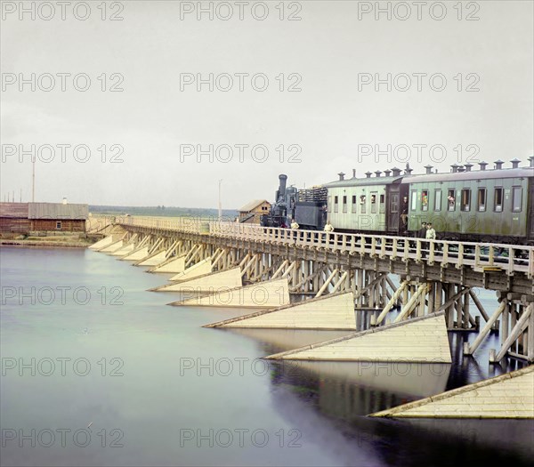 Railroad bridge over the Shuya River, 1915. Creator: Sergey Mikhaylovich Prokudin-Gorsky.