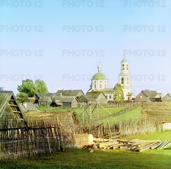 Church in Sterzh near the village of Novinka. St. Vladimir's (Peter and Paul) church, 1910. Creator: Sergey Mikhaylovich Prokudin-Gorsky.