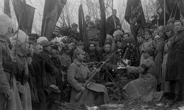 Funeral of V.M. Kruchina; at the cemetery., 1917-1923. Creator: Unknown.