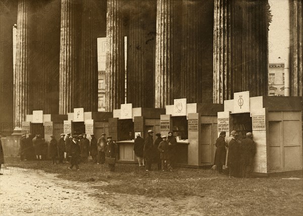 Book trade in Leningrad near the Kazan Cathedral, 1920-1929. Creator: Unknown.