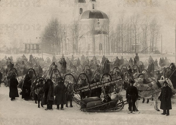 Red convoy with bread against the backdrop of the Sretenskaya Church, 1920-1929. Creator: Unknown.