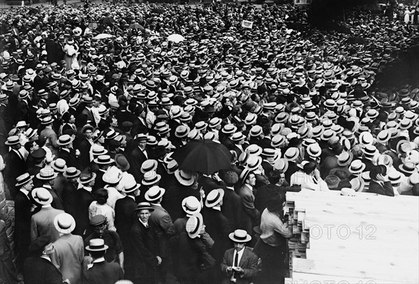 Anti-War meeting, 8 Aug 1914. Creator: Bain News Service.