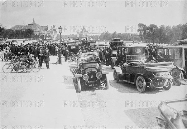 Autos requisitioned, Paris, between c1914 and c1915. Creator: Bain News Service.