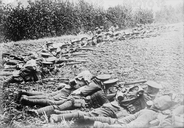 English Infantry, between c1914 and c1915. Creator: Bain News Service.