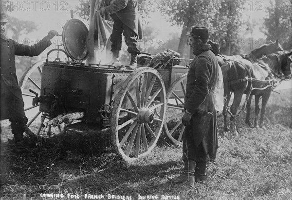 Cooking for French soldiers during battle, between c1914 and c1915. Creator: Bain News Service.