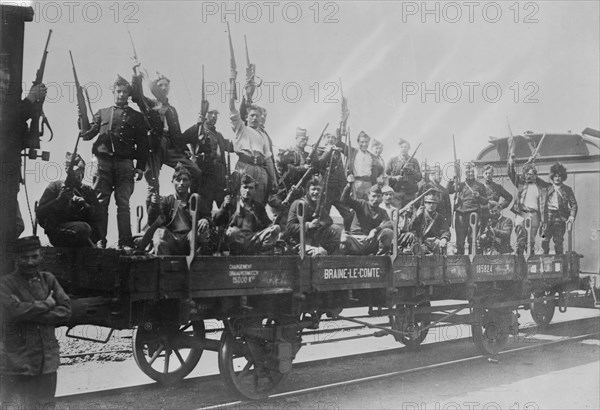 Belgian guide reg't [i.e., regiment] starting to front, between 1914 and 1918. Creator: Bain News Service.