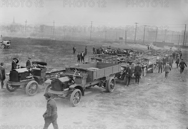 War Autos for Russia, between c1914 and c1915. Creator: Bain News Service.