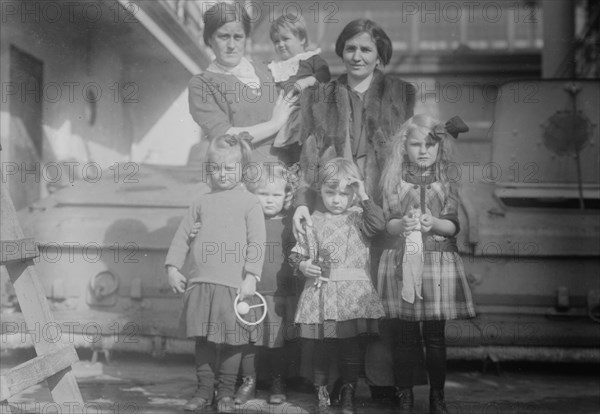 German refugees on EUROPA, between c1914 and c1915. Creator: Bain News Service.