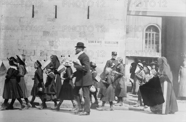 Belgian orphans leaving Paris for country homes, between 1914 and c1915. Creator: Bain News Service.