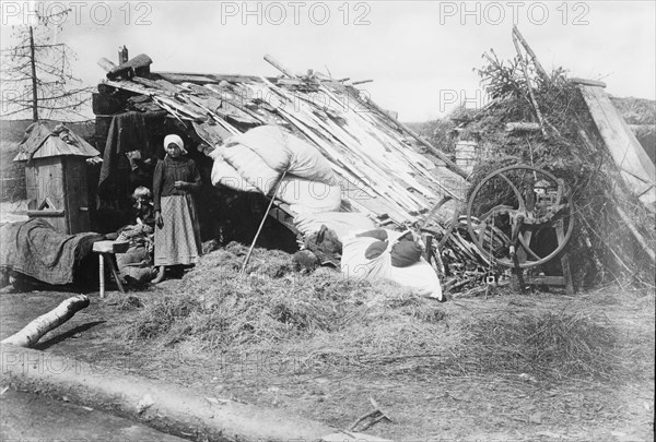 Russian Poles in war zone, between c1914 and c1915. Creator: Bain News Service.