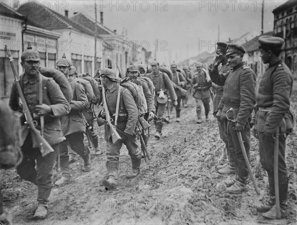 Germans passing thro' Paracin, on Belgrad - Nisch Line, between c1910 and c1920. Creator: Bain News Service.