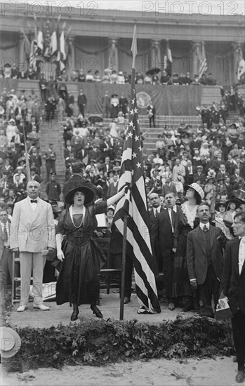 Frances Alda sings Star Spangled Banner, 25 Jun 1917. Creator: Bain News Service.