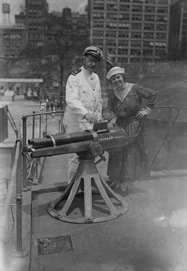 Mabel Garrison & Captain Pierce, 16 Jul 1917. Creator: Bain News Service.