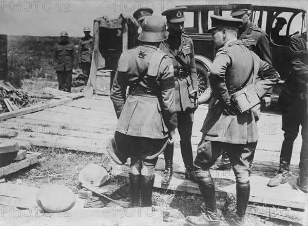 King Geo. sees German armor, 11 Jul 1917. Creator: Bain News Service.