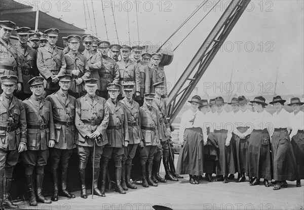 U.S. doctors & nurses in Japan, 1917. Creator: Bain News Service.