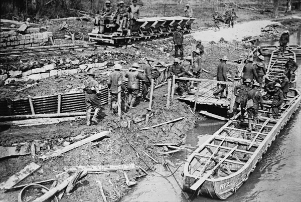 British loading pontoon boats with ammunition, 22 Apr 1917. Creator: Bain News Service.