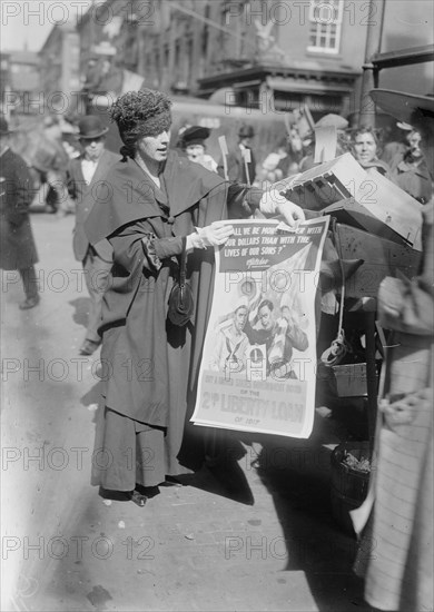 Mrs. J.F. Curtis, Oct 1917. Creator: Bain News Service.