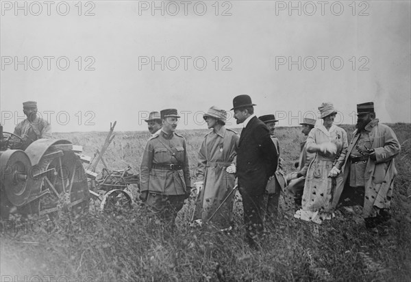 Mrs. Anna Dike & Anne Morgan, between c1915 and 1918. Creator: Bain News Service.