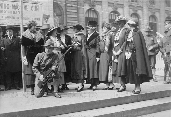 Browning gun, 1918. Creator: Bain News Service.