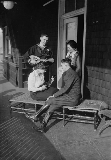 Barnard Canteen, 1918 or 1919. Creator: Bain News Service.