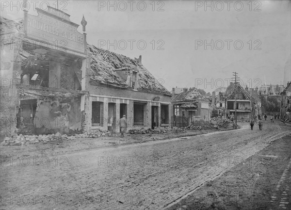 Ham - Noyon St. & Nide Blvd., between c1915 and c1920. Creator: Bain News Service.