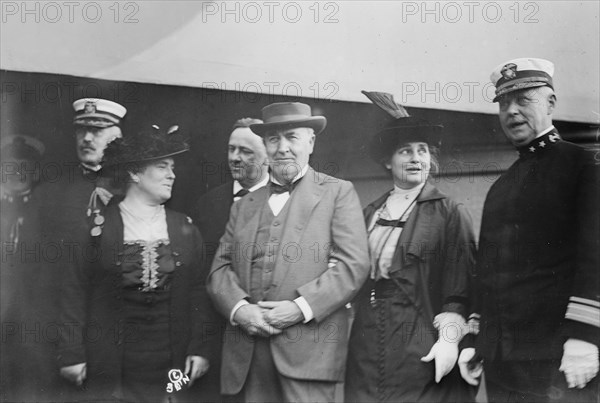 Josephus Daniels & wife, Thos. Edison & wife, 1914. Creator: Bain News Service.