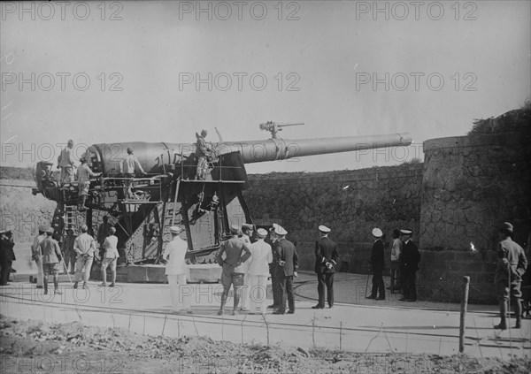 Italian gun on Adriatic, 1918 or 1919. Creator: Bain News Service.