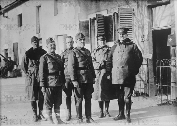 Maj. Gens. J.T. Dickman & C.T. Bailey, 11 Nov 1918. Creator: Bain News Service.