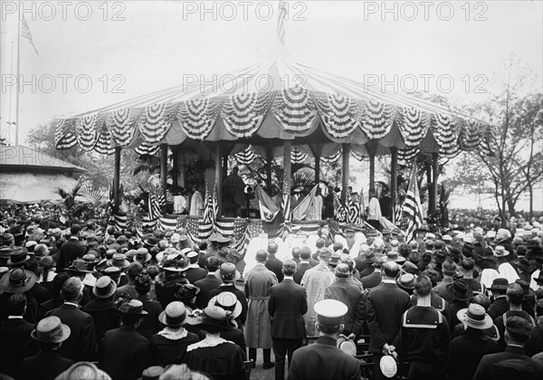 Field Mass, 30 May 1918. Creator: Bain News Service.