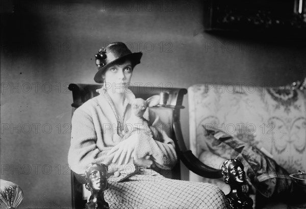 Mrs. J.M. Gray, between c1910 and c1915. Creator: Bain News Service.