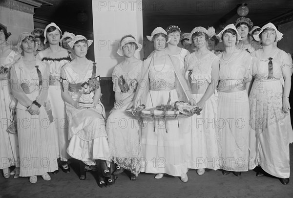 Toy sellers at Biltmore, between c1910 and c1915. Creator: Bain News Service.