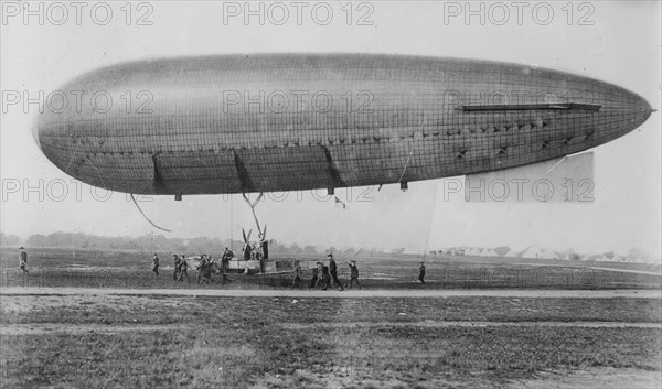 Army Airship, "Beta II", between c1910 and c1915. Creator: Bain News Service.