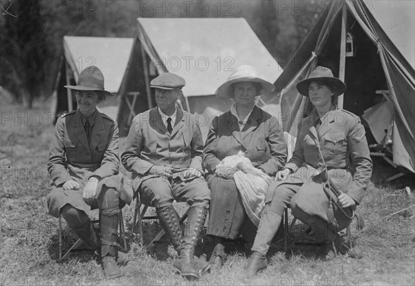 Captain Candace Hewitt, E.R. Hewitt & wife, Lucy Hewitt, 1916. Creator: Bain News Service.