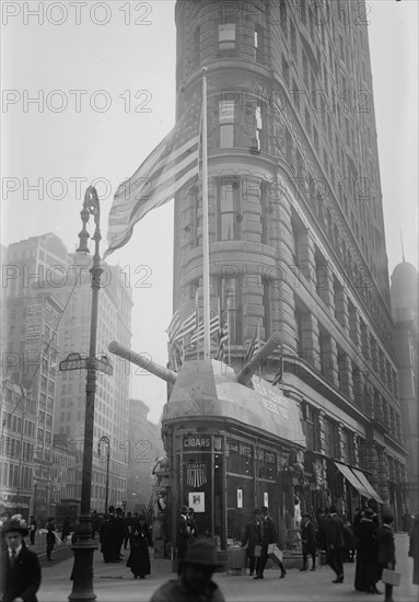 Recruiting address -- 23d & Broadway, N.Y., between 1917 and 1918. Creator: Bain News Service.