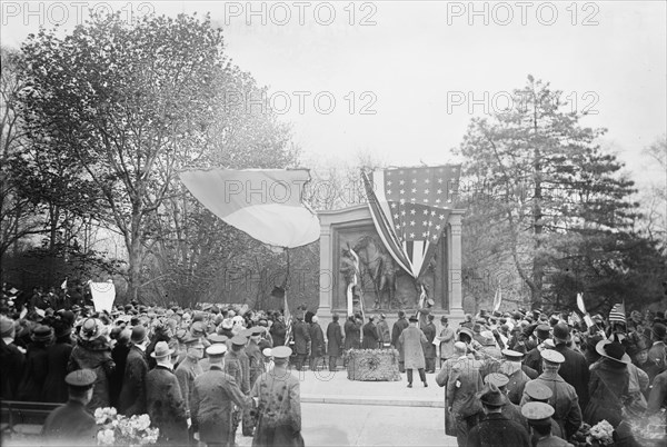 Joffre in Br'klyn [i.e., Brooklyn], no date. Creator: Bain News Service.