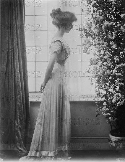 A. Stewart (Duchess Vizeu), Princess of Braganza, 1912. Creator: Bain News Service.