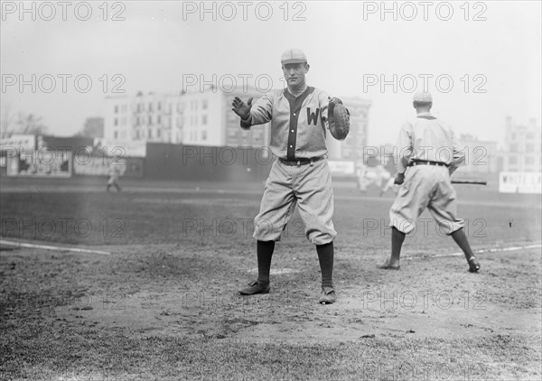 Gabby Street, Washington, AL (baseball), 1910. Creator: Bain News Service.