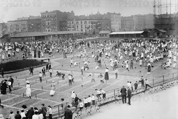 Children planting in Thos. Jefferson Park, N.Y.C., between c1910 and c1915. Creator: Bain News Service.