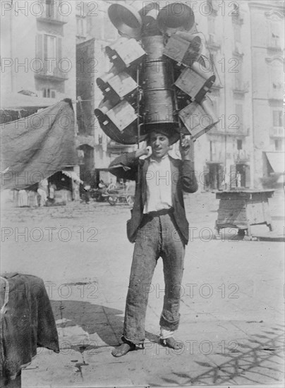 Peddler, Naples, 1910. Creator: Bain News Service.