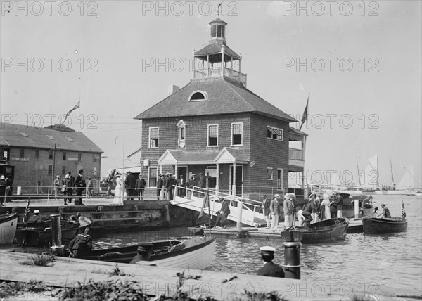 N.Y. Yacht Club Landing - Newport, between c1910 and c1915. Creator: Bain News Service.