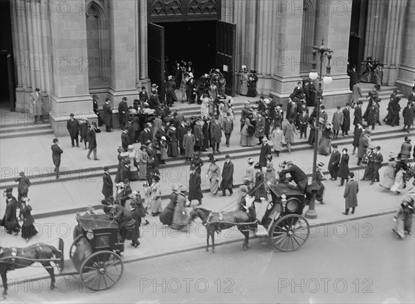 St. Patrick's, Easter, 1911. Creator: Bain News Service.