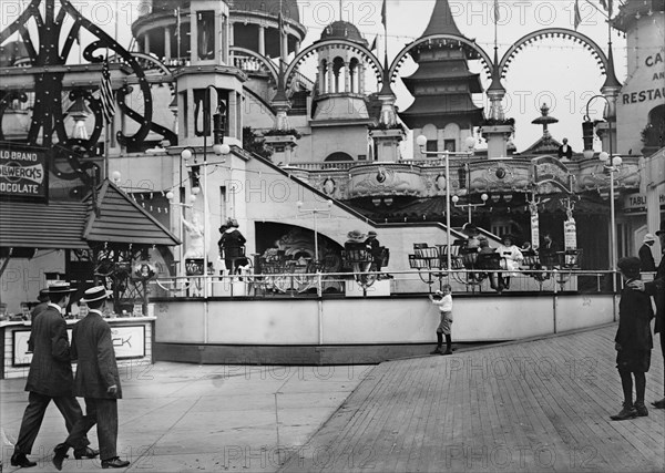 The Teaser, Coney Island in Luna Park, 1911. Creator: Bain News Service.