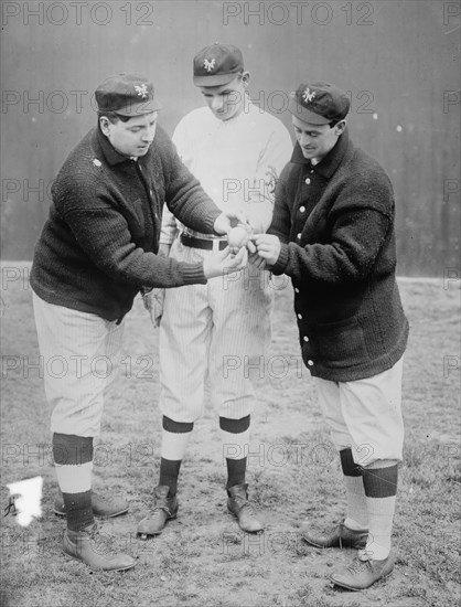 Washburn with Rube Marquard & Mike Donlin, New York, NL (baseball), 1911. Creator: Bain News Service.