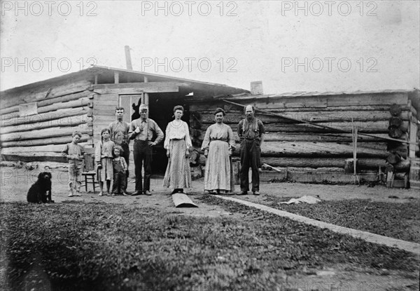 Deitz Family & their home, between c1910 and c1915. Creator: Bain News Service.