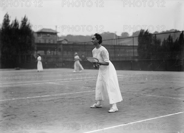 Florence Sutton, between c1910 and c1915. Creator: Bain News Service.