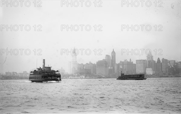 Skyline - N.Y.C.: Woolworth Bldg., Singer Bldg., Bankers Trust Bldg., (1912?). Creator: Bain News Service.